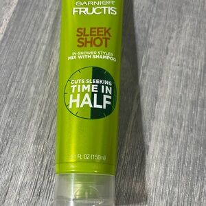 Garnier Fructis Sleek Shot In-Shower Styler